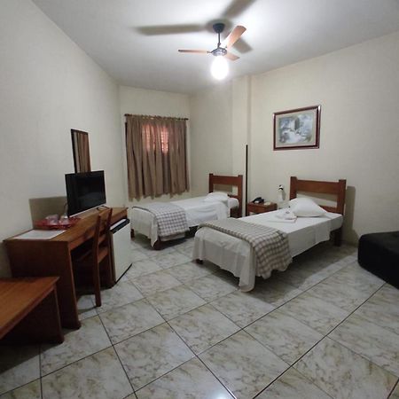 Hotel Sao Lucas Алфенас Екстериор снимка