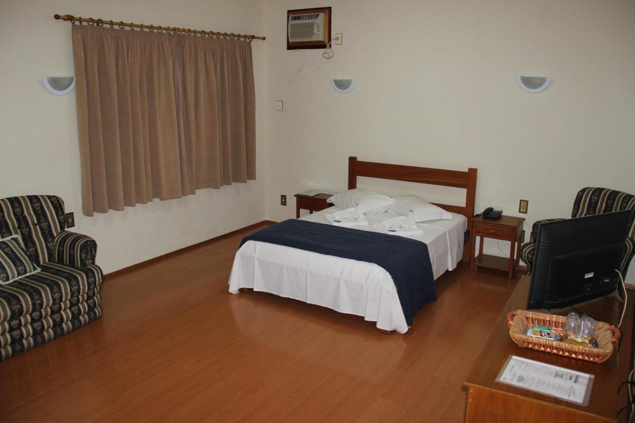 Hotel Sao Lucas Алфенас Екстериор снимка